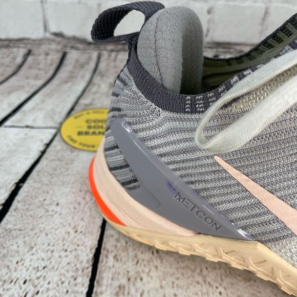 Nike Metcon Flyknit 2 training shoes. Women 6.5. Pink (salmon) and gray - Picture 6 of 8